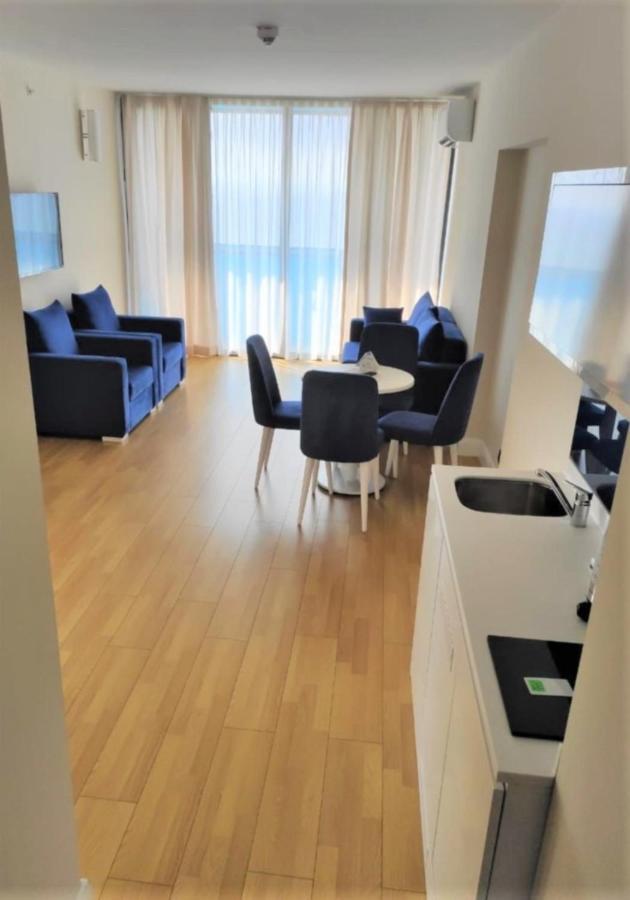 Orbi City Batumi Sea View Aparthotel ภายนอก รูปภาพ